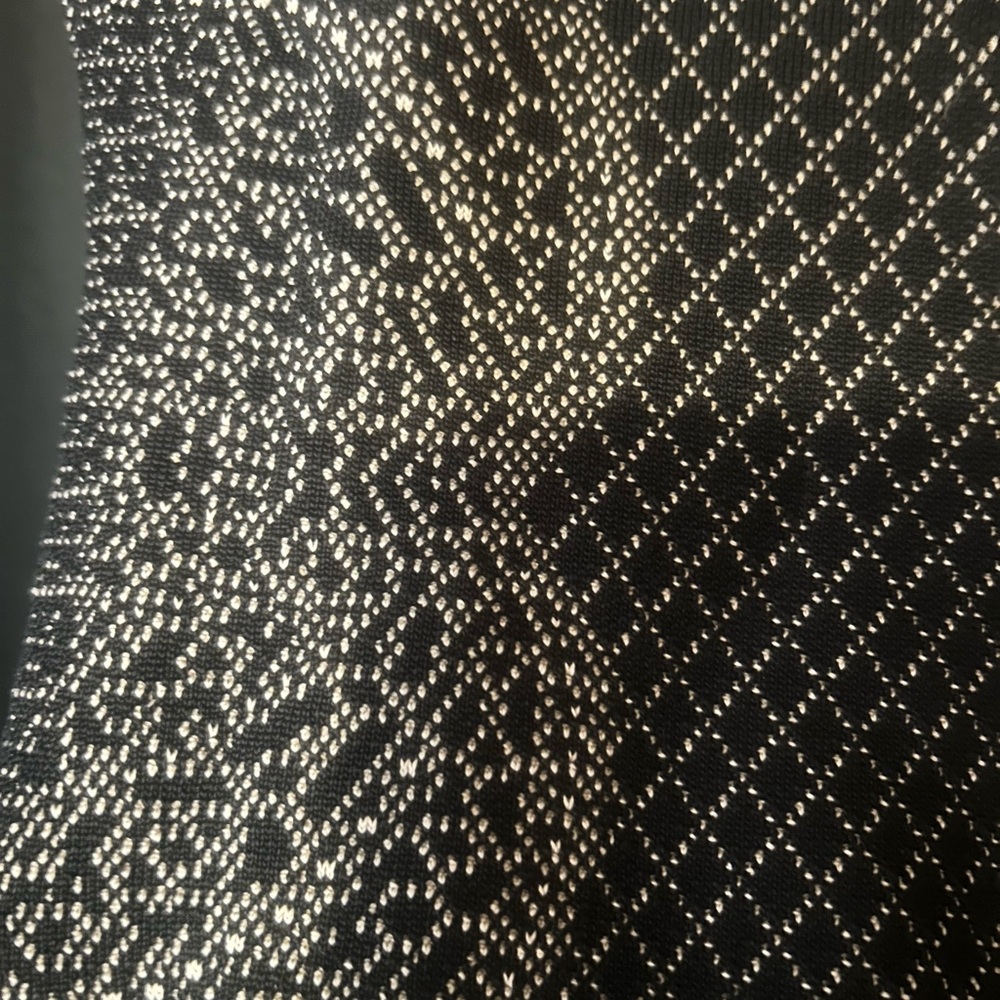 BCBGMaxAzria Black and White Cap Sleeve Dress - Picture 13 of 16